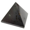 pirámide de turmalina negra