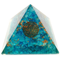 piramide orgonite topazio blu – 7 x 7