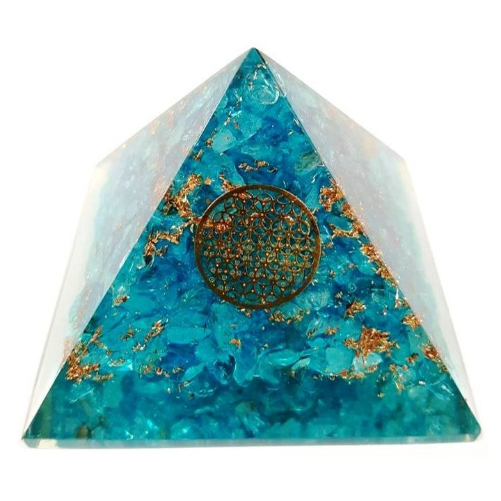 piramide orgonite topazio blu – 7 x 7