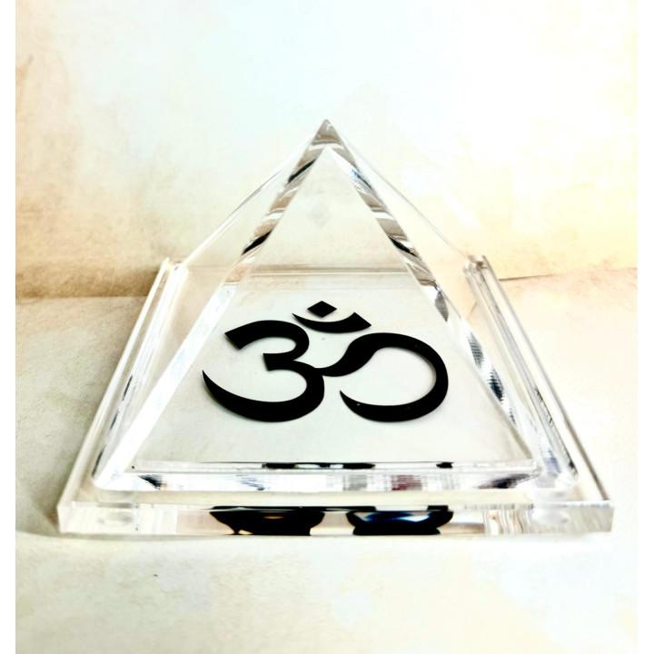 Pirâmide Acrílico Símbolo Om